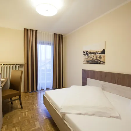 Hotel Am Wald 3*